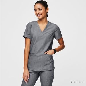 FIGS Scrubs Casma™ Three-Pocket Scrub Top &  Yola™ Skinny Scrub Pants